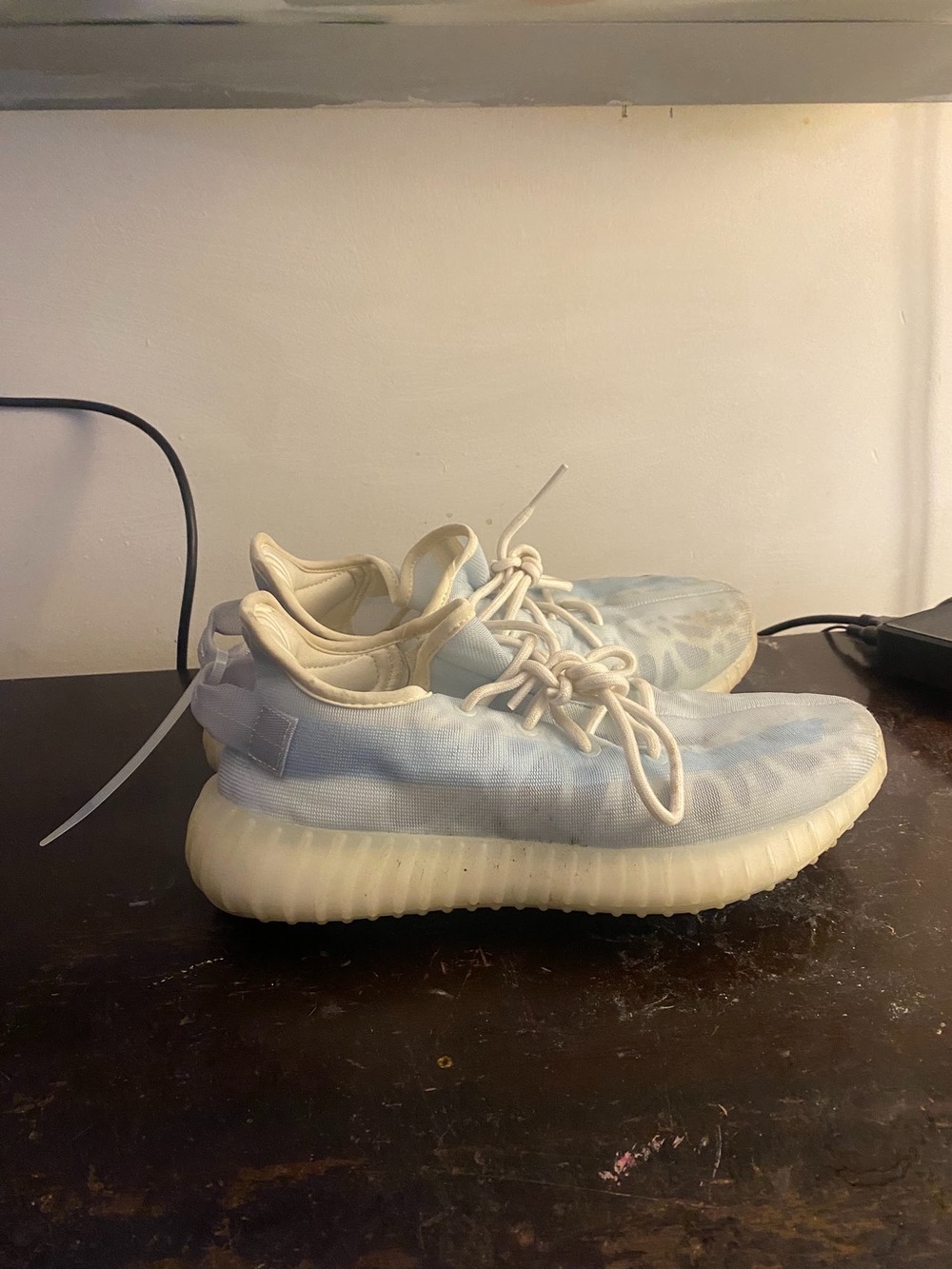 🩵 Adidas Yeezy Boost 350 V2 Mono Ice Sneakers – Clean Summer Colorway 🩵